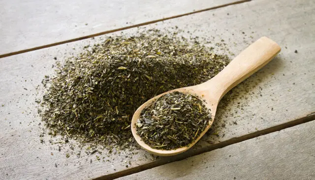 Orégano seco de alta calidad, cosechado para realzar el sabor de pizzas, pastas, carnes y platillos mexicanos. Especias premium en Estrella del Sur Puebla.